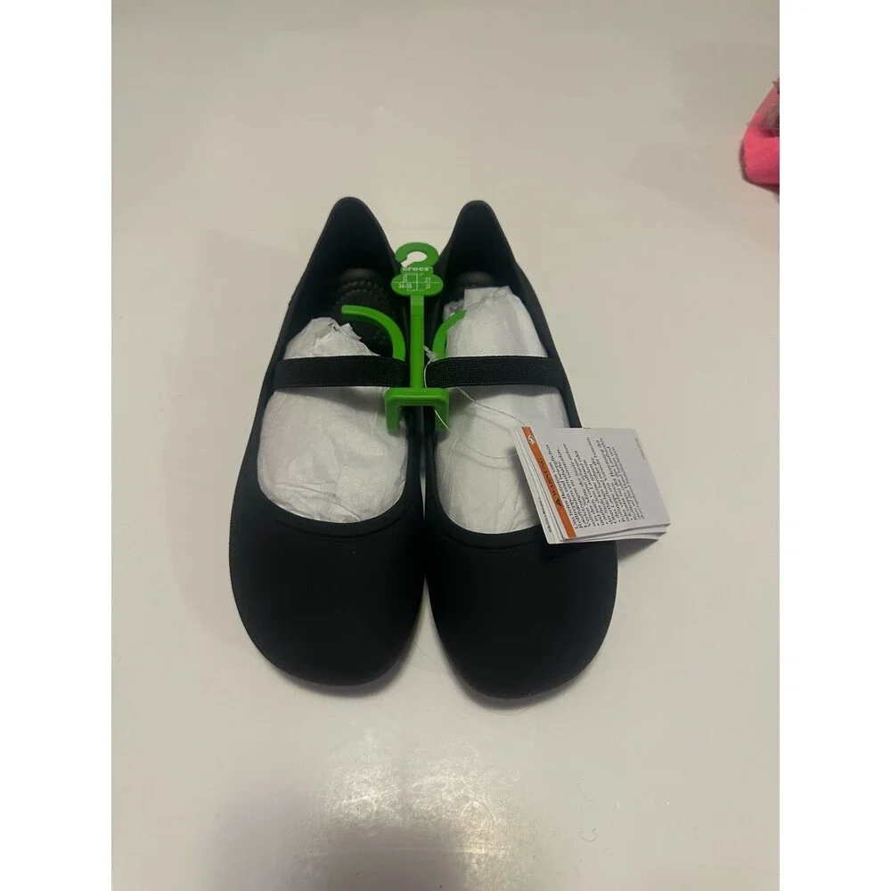NWT Crocs Brooklyn Flat K In Black Size Junior 3